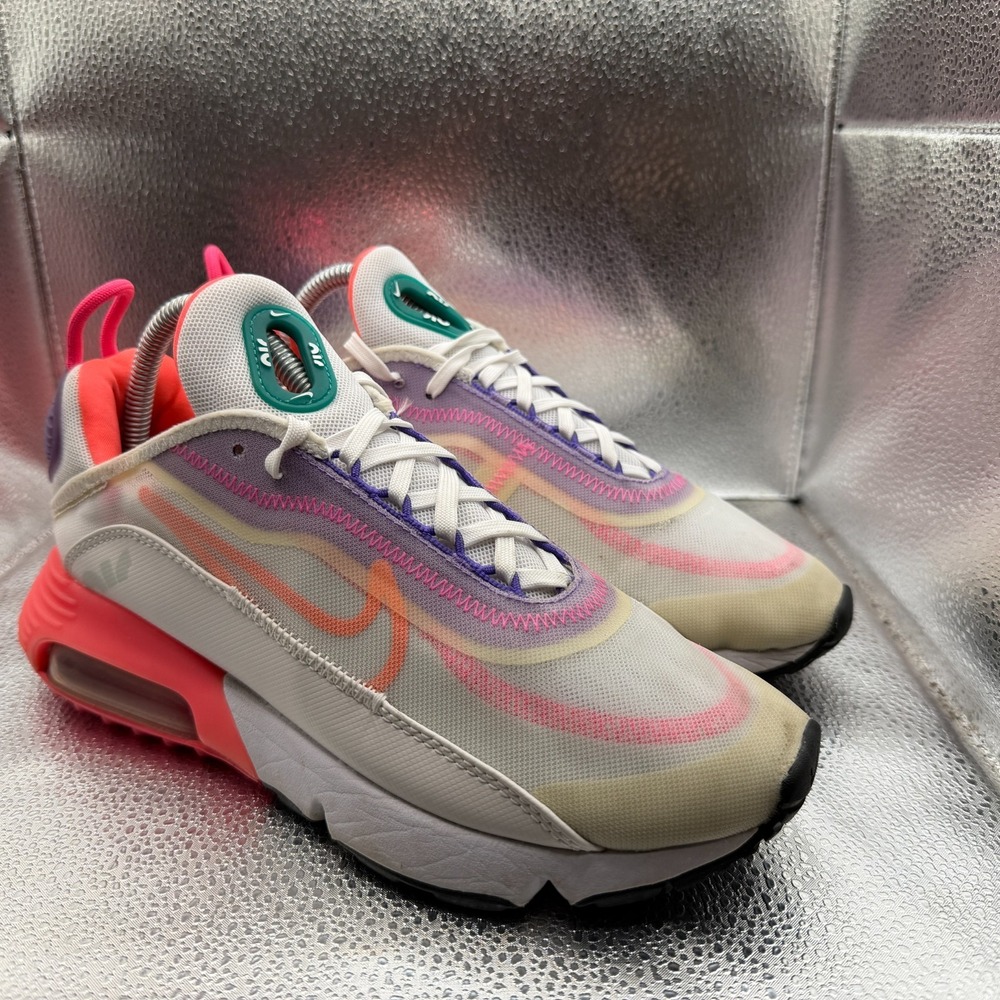 Size 8.5 Nike Air Max 2090 White Hyper Orange on Dust Womens Shoes CZ1516-100